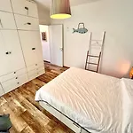 Malu Apartment, Wifi, Private Parking And Garden In Centre Sirolo