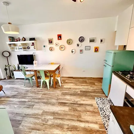 Lägenhet Malu Apartment, Wifi, Private Parking And Garden In Centre Sirolo