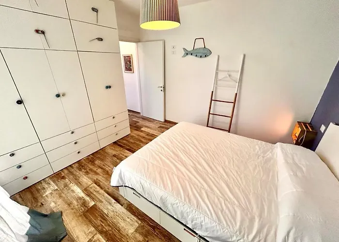 Malu Apartment, Wifi, Private Parking And Garden In Centre Sirolo