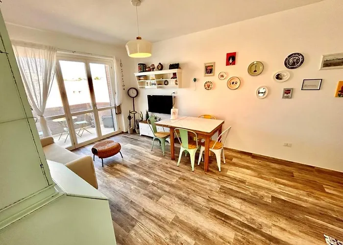 Malu Apartment, Wifi, Private Parking And Garden In Centre Lägenhet Sirolo