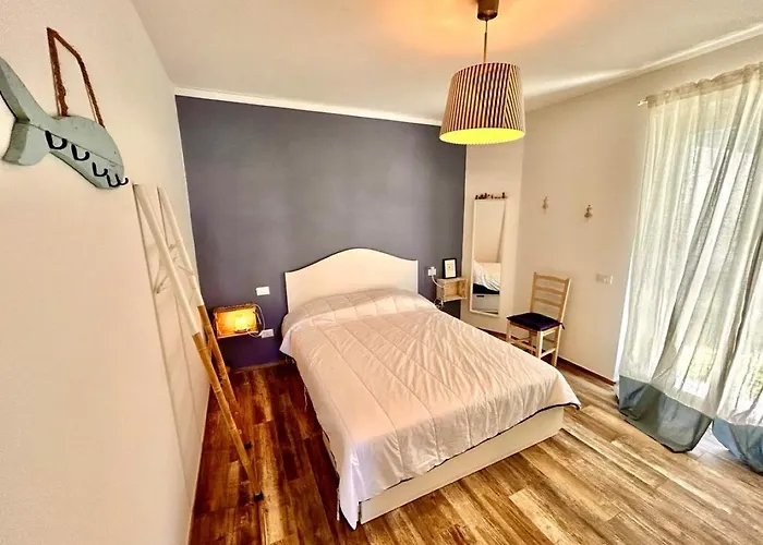 Lägenhet Malu Apartment, Wifi, Private Parking And Garden In Centre