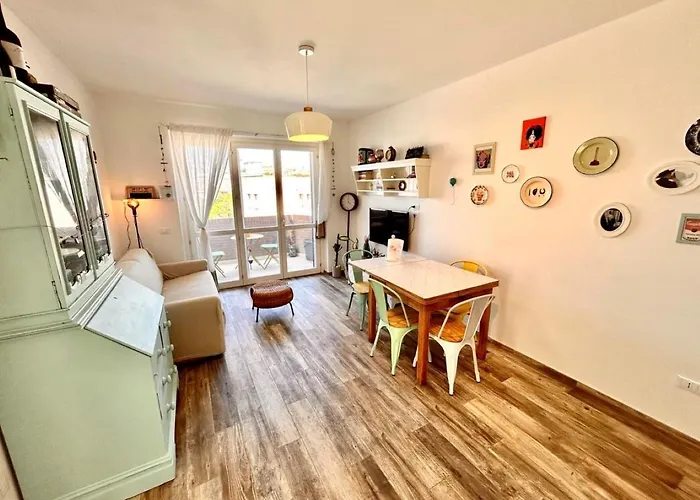 Lägenhet Malu Apartment, Wifi, Private Parking And Garden In Centre *
