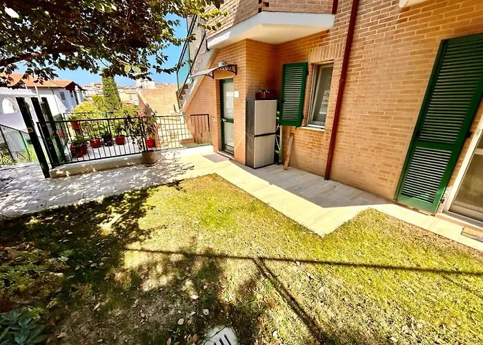 Lägenhet Malu Apartment, Wifi, Private Parking And Garden In Centre Sirolo