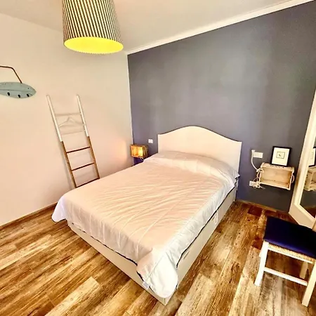 Malù Apartment, Wifi, Private Parking&garden In Centre *