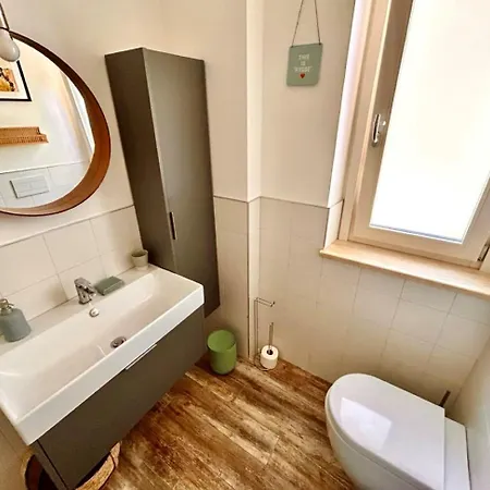 Malu Apartment, Wifi, Private Parking And Garden In Centre Appartement