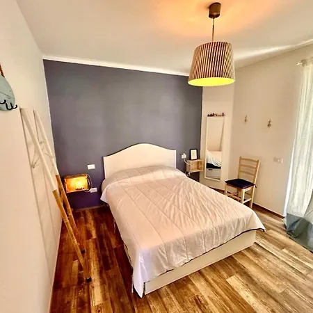 Appartement Malu Apartment, Wifi, Private Parking And Garden In Centre