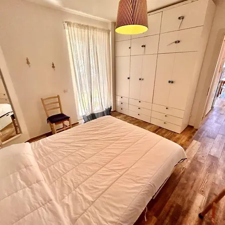 Malu Apartment, Wifi, Private Parking And Garden In Centre Sirolo